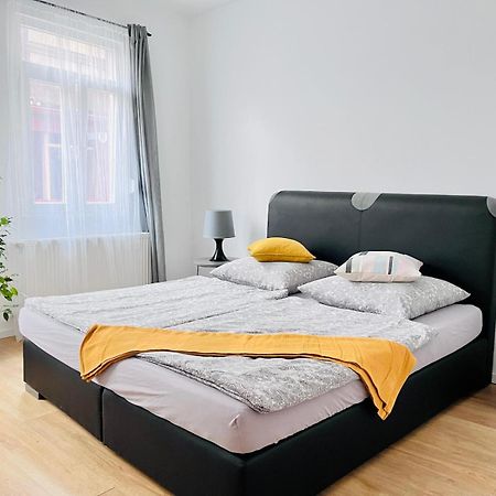 -1-Zentral-Traumwohnung-Rhein オーバーヴェセル エクステリア 写真