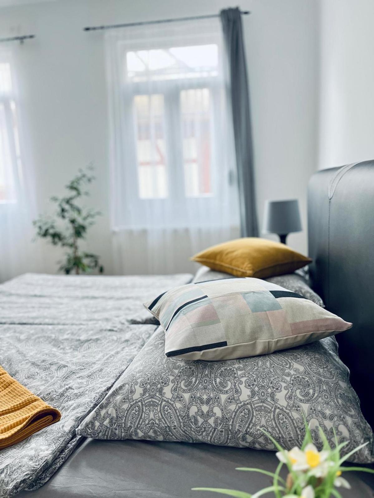 -1-Zentral-Traumwohnung-Rhein オーバーヴェセル エクステリア 写真