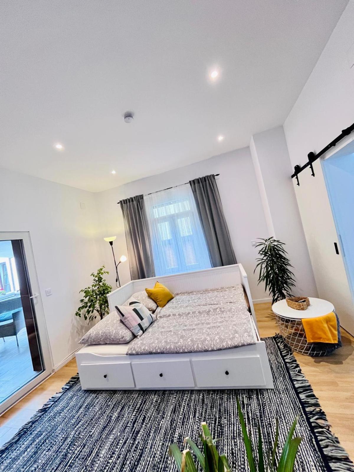 -1-Zentral-Traumwohnung-Rhein オーバーヴェセル エクステリア 写真
